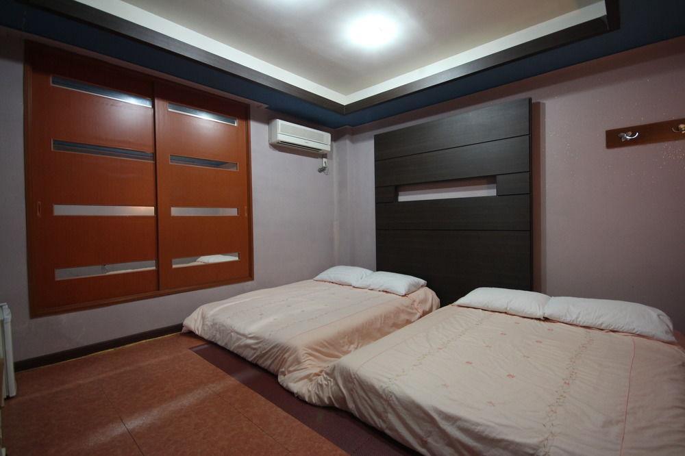 Tomonoya Ryokan Geoje Exterior foto