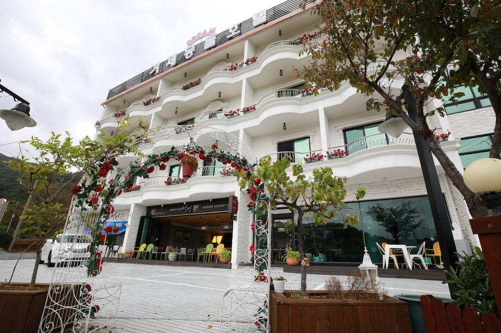 Tomonoya Ryokan Geoje Exterior foto