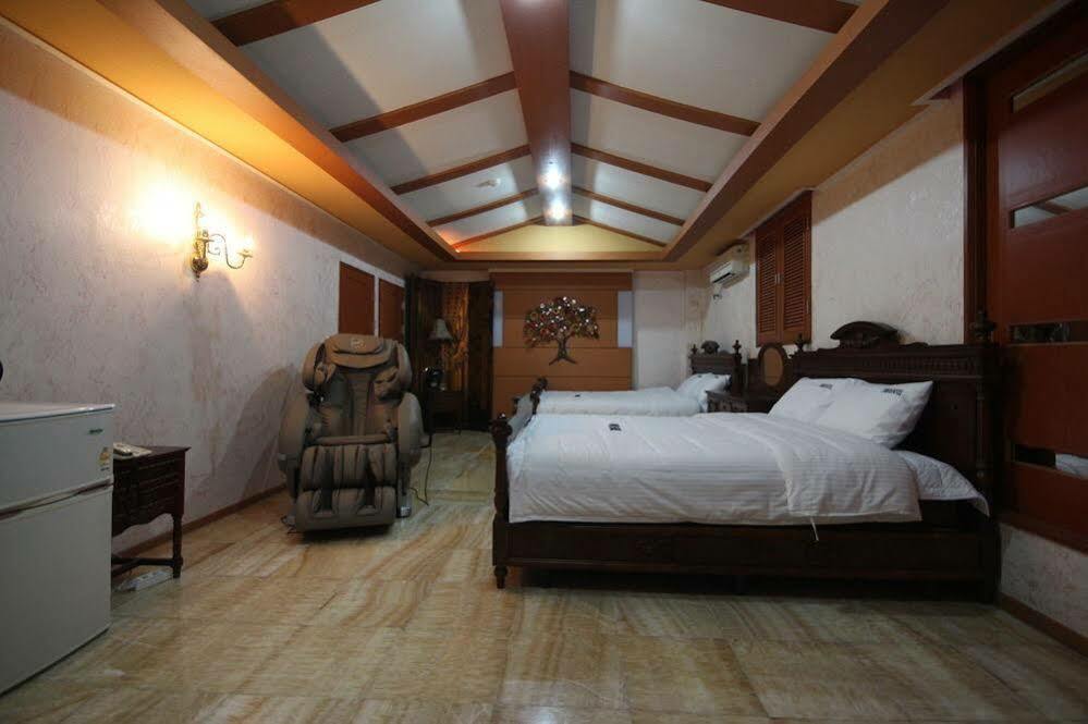 Tomonoya Ryokan Geoje Exterior foto